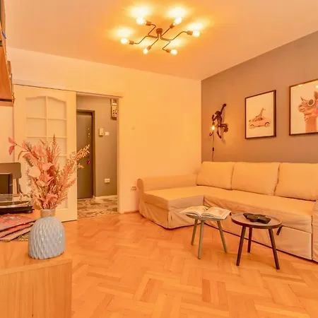 Castanilor 6 - Hip Industrial Apartment Close To City Centre Braşov Exterior foto